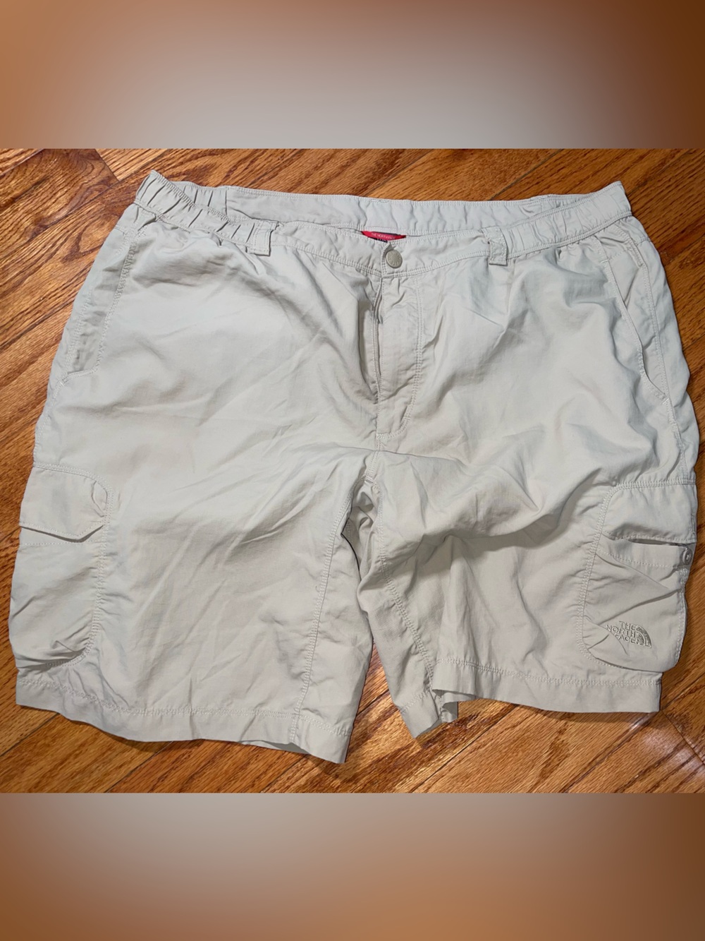 The north face Light Gray Outdoor Shorts size XXL mens